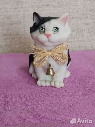 Статуэтка коты