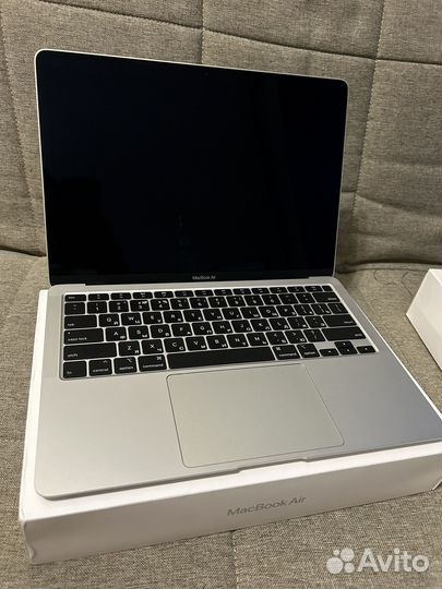 Apple MacBook Air 13-inch 2020 8/256Gb Silver