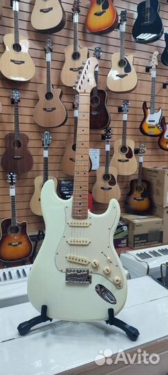 Электрогитара JET JS-300 OW (Stratocaster) Белая