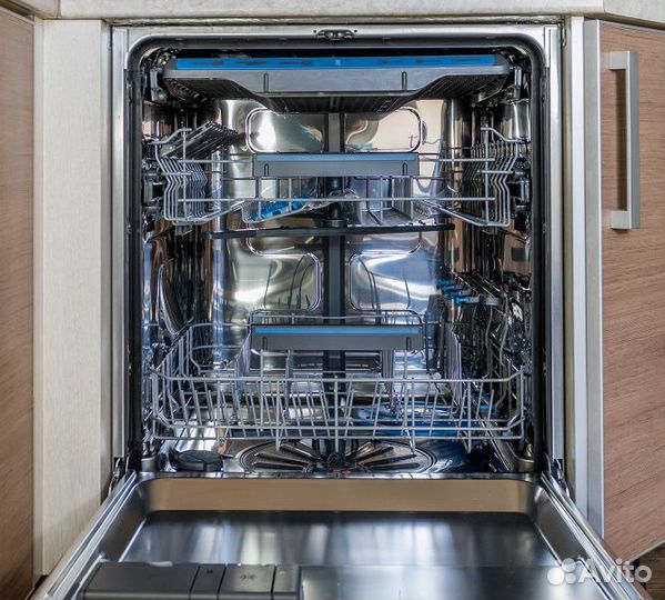 Встраиваемая посудомоечная машина