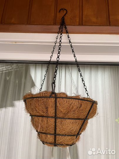 Кашпо для цветов подвесное