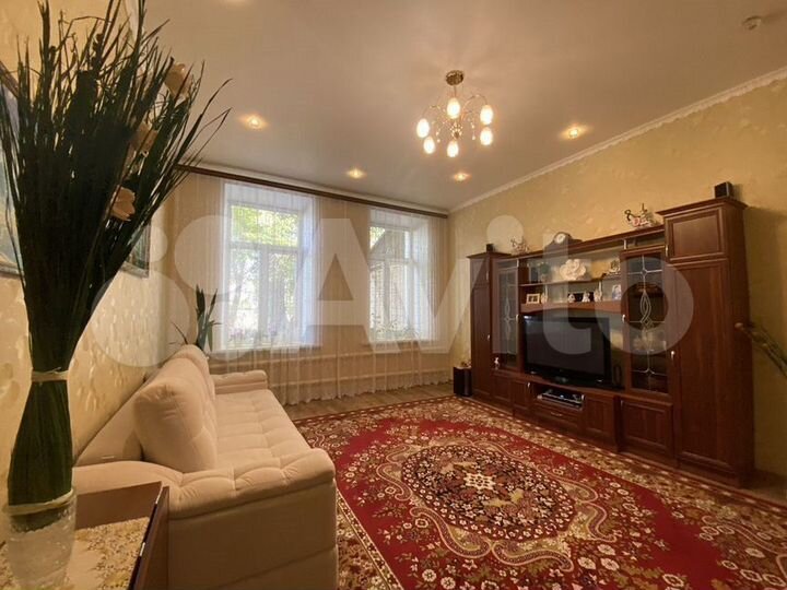 2-к. квартира, 64 м², 1/1 эт.