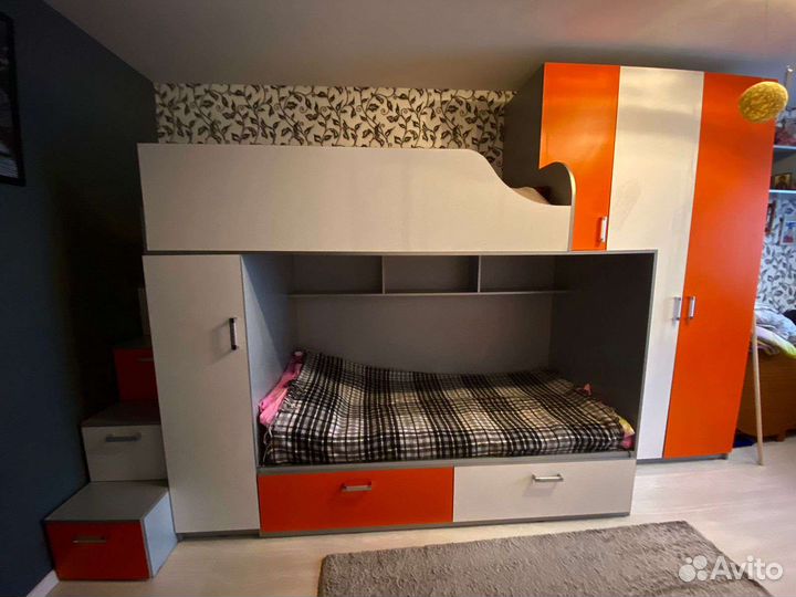 Двухъярусная кровать бу с матрасами
