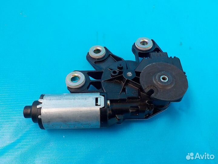 Моторчик стеклоочистителя задний volkswagen Touare