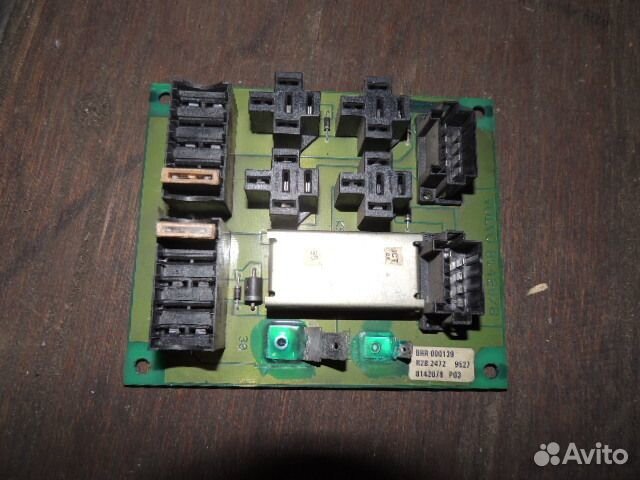 Блок реле Volvo FM 8142078