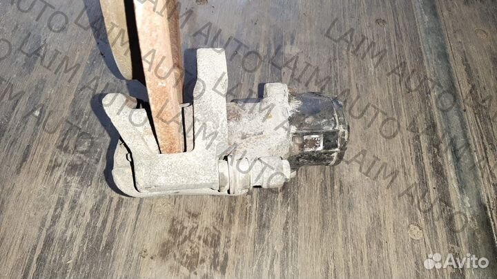 Суппорт задний в сборе с колодками Volvo