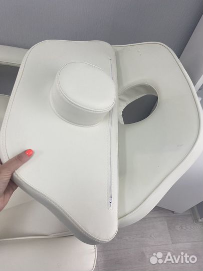 Косметологическое кресло