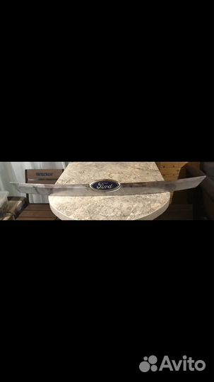 Накладка крышки багажника (молдинг) форд