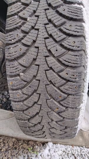 Nokian Tyres Hakkapeliitta Sport Utility 215/70 R16