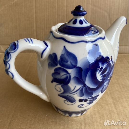 Чайник заварочный, блюдо