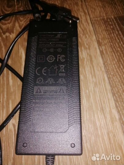 Зарядное устройство для электро самокатов