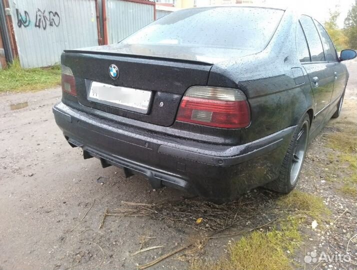 Задний бампер M5 BMW E39 с Диффузором