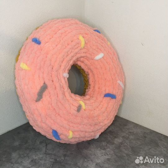 Подушка Пончик