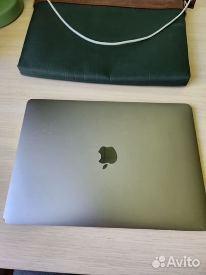 Apple MacBook Pro 13 2017 i7 16gb
