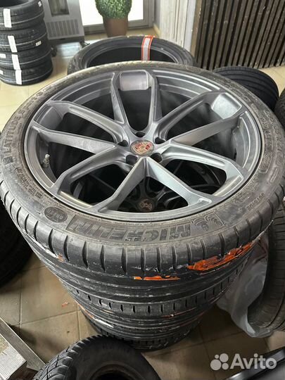 Porsche macan Michelin R21 sport3 на дисках