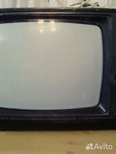 Телевизор бу юность 406д черно белый