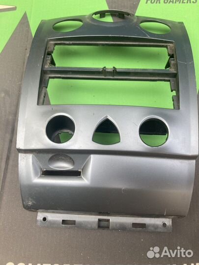 Центральная консоль Megane 2