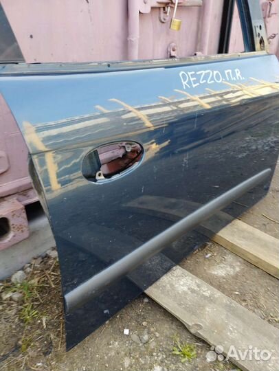 Переядняя правая дверь Chevrolet Rezzo