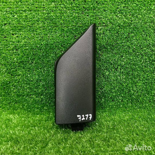 Уголок двери внутренний передний правый SsangYong