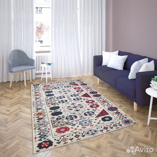 Ковер безворсовый в гостиную