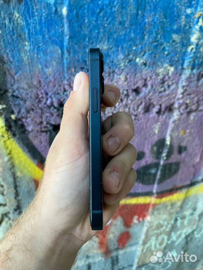 Телефон iPhone 13 mini