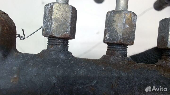 Рампа топливная Mazda MPV, 2003