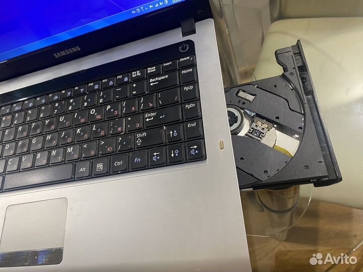 Ноутбук Samsung RV408