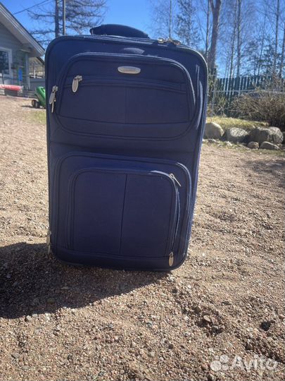 Чемодан на колесах