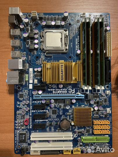 Материнская плата с процессором и памятью