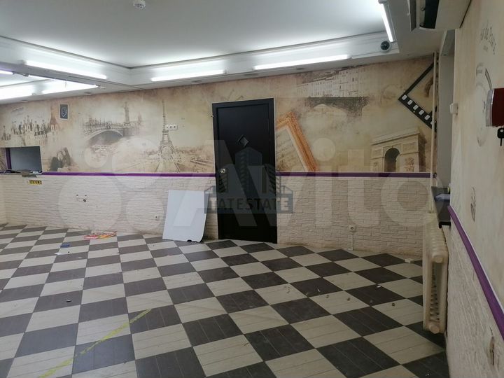 Офис на первом этаже с отдельным входом 81,6м²