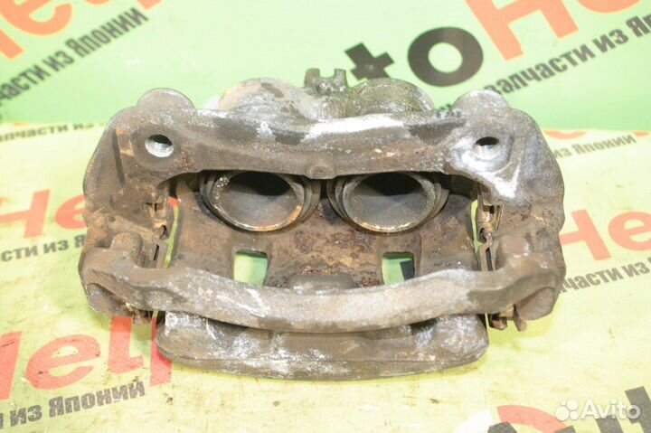 Суппорт nissan serena CC25 передний правый