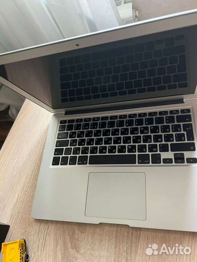 Apple MacBook 13 2014 air i7/8/512