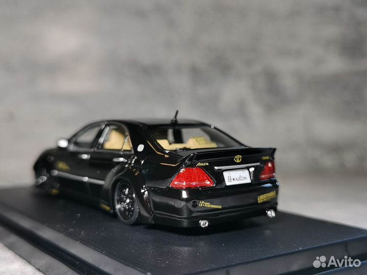 Toyota Crown Athlete s180 lbwk модель 1:64