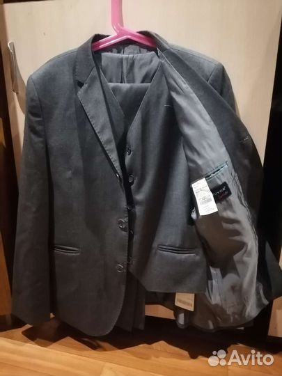 Школьный костюм