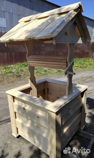 Декоративный колодец