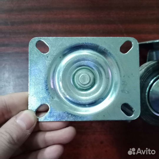 Колеса для тележек и шкафов, в отличном состоянии
