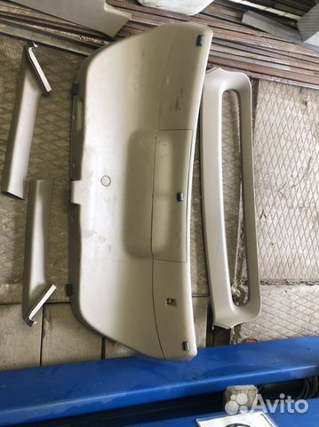 Обшивка двери багажника Honda avancier