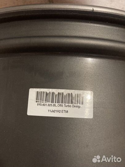 Один оригинальный диск R21 Porsche Cayenne