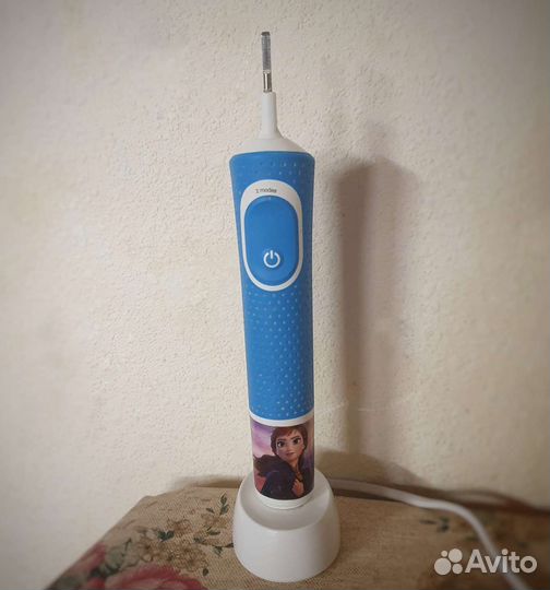 Зубная щетка Oral-b
