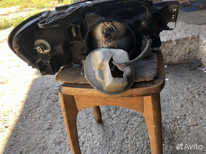 Фара левая на subaru legase