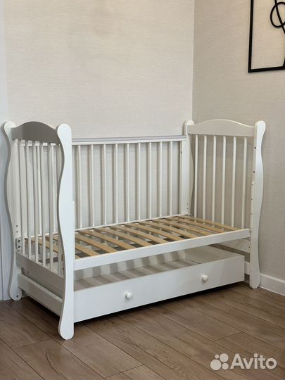 Кровать детская белая С 747 Красная звезда