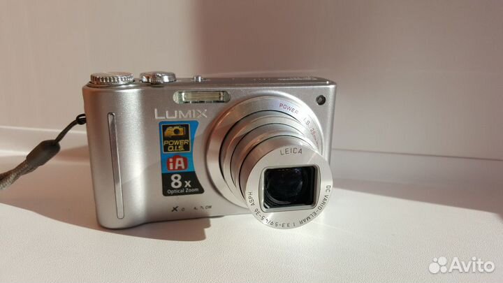 Компактный фотоаппарат