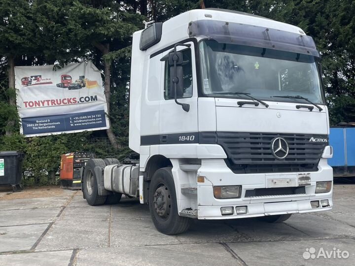 Pазбираем грузовик Mercedes-Benz Actros MPI 1996-2