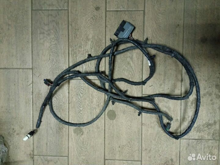 Проводка подкапотная Chrysler 200 2015 68207031AG