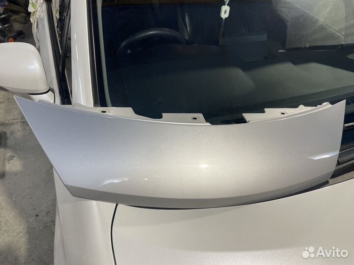 Решотка радиатора Nissan Note NE12