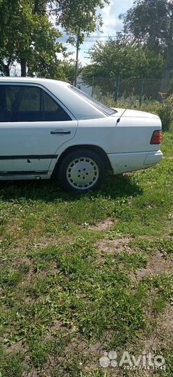 Mercedes-Benz W124 2.0 МТ, 1989, 399 840 км