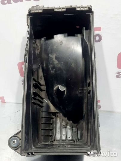 Корпус воздушного фильтра VW Touareg