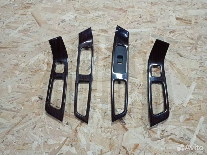 Volvo S60 декоративные накладки обшивок дверей