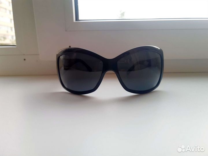Солнцезащитные очки женские брендовые