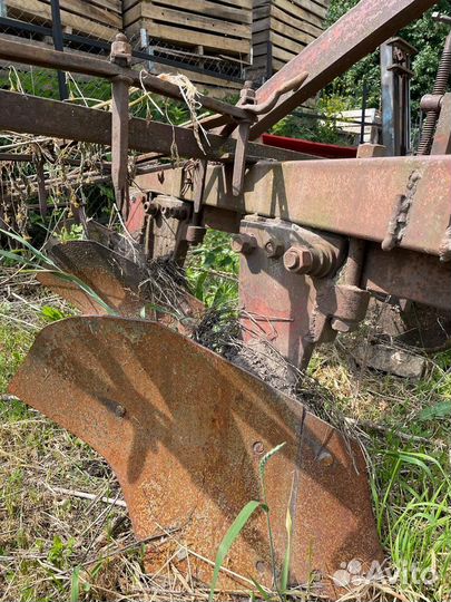 Плуг на мтз 80-82 3-х корпусный